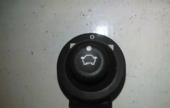 Ford Mondeo MK I Wing mirror switch 93bg17b676ba