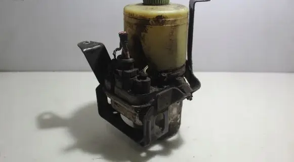 Volkswagen Polo Power steering pump