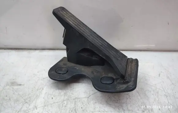 Mazda CX-5 Accelerator throttle pedal GHP941600