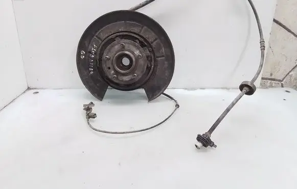 Land Rover Discovery 3 - LR3 Rear wheel hub spindle/knuckle 