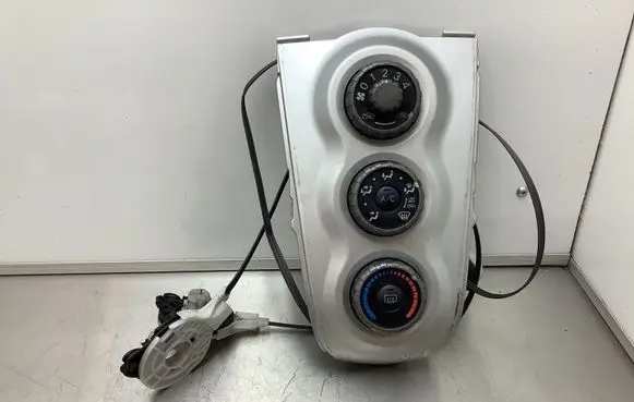 Toyota Yaris Climate control unit 554060D190