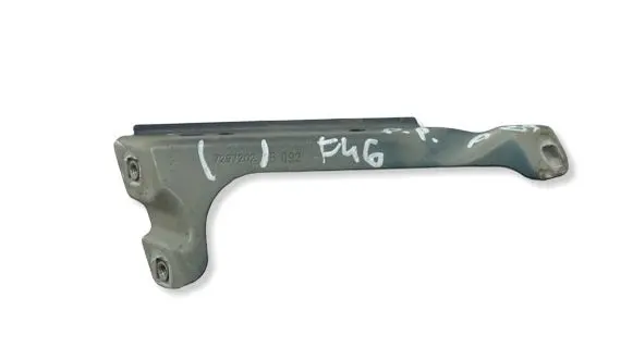 BMW 2 F46 Fender mounting bracket 7297202ACR