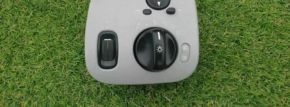 Mercedes-Benz C W203 Light switch A2035451404
