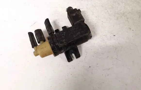 Volkswagen PASSAT B6 Turbo solenoid valve 1K0906627A 70086800