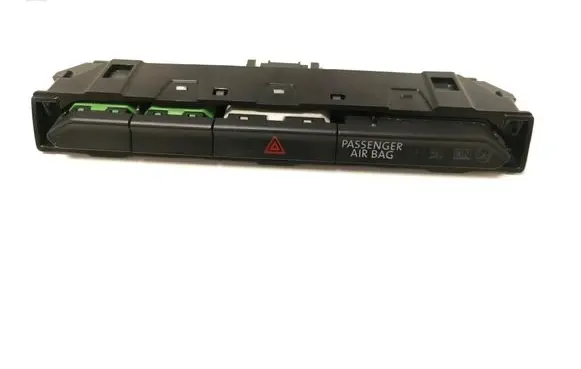 Volkswagen PASSAT B8 Hazard light switch 3G2853769A