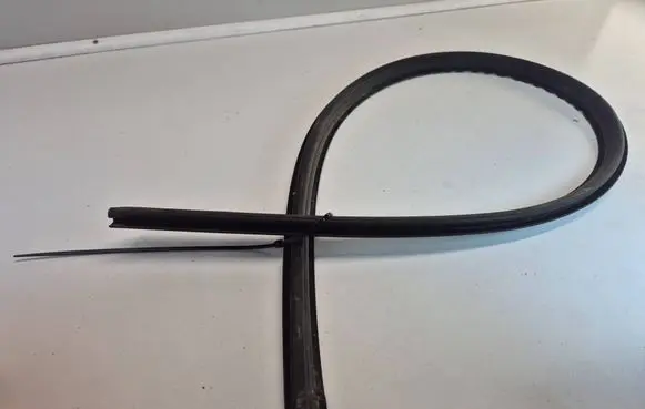 Mercedes-Benz C W204 Rubber seal front coupe door window A2046710620