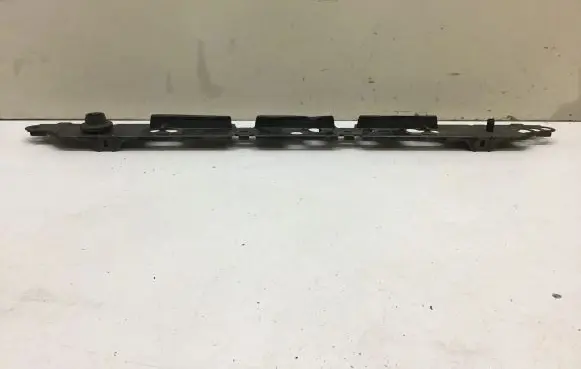 Lexus RX 330 - 350 - 400H Bottom radiator support slam panel 