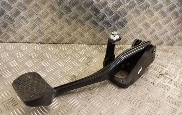Mercedes-Benz B W246 W242 Brake pedal A2462900019 A2462900400 A2462920208