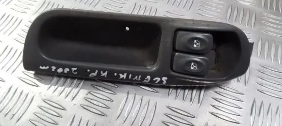 Renault Scenic I Front door window switch trim 7700431172 27262