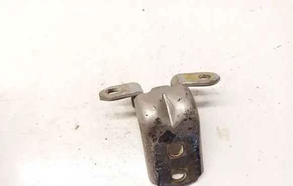 Nissan X-Trail T30 Rear door lower hinge 