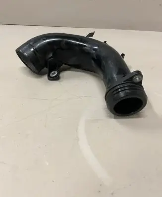 BMW X1 E84 Air intake hose/pipe 7583715 23557610 1048004S02