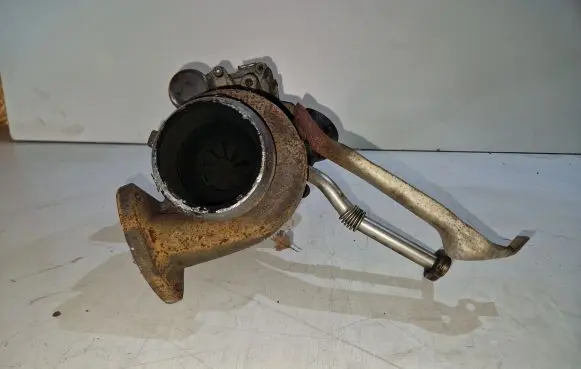 Mercedes-Benz C W204 Turbo A6510900086