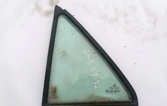 Mitsubishi Carisma Rear vent window glass 