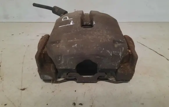 BMW 5 E39 Front brake caliper 6022296