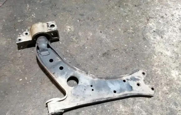 Volkswagen Caddy Front lower control arm/wishbone
