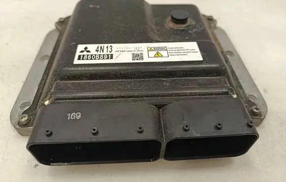 Mitsubishi ASX Engine control unit/module 1860B891 2757001833