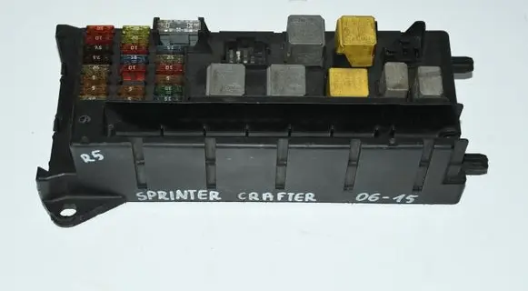 Mercedes-Benz Sprinter W906 Fuse module A9065450401