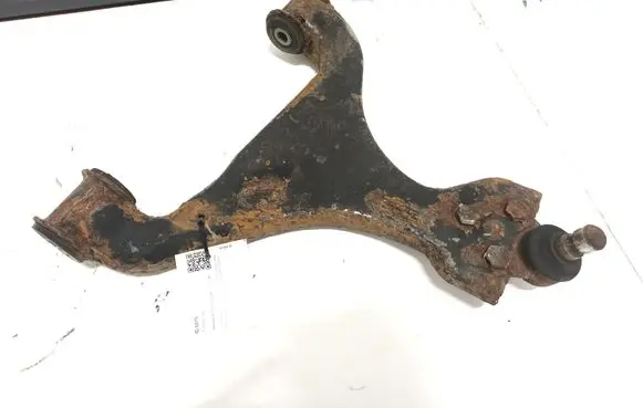Mercedes-Benz Vito Viano W639 Front lower control arm/wishbone A6393300410