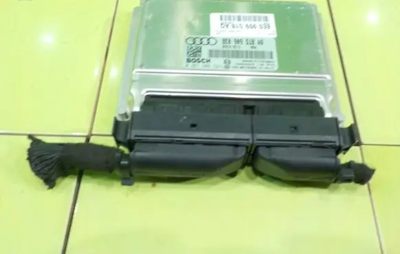 Audi A4 S4 B7 8E 8H Engine control unit/module 8E0909518AQ
