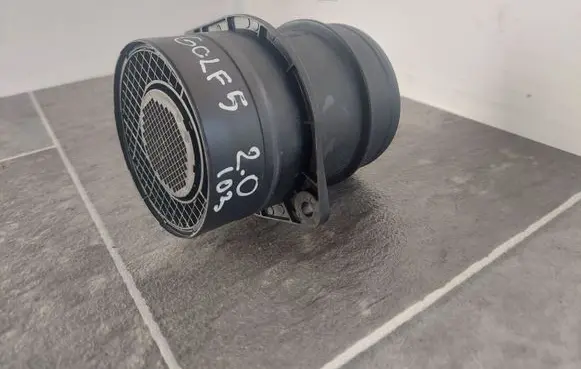 Volkswagen Golf V Mass air flow meter 0281002461