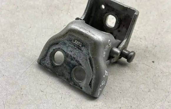 Peugeot 508 Rear door upper hinge 