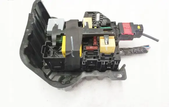 Peugeot 208 Fuse box set 9812661980