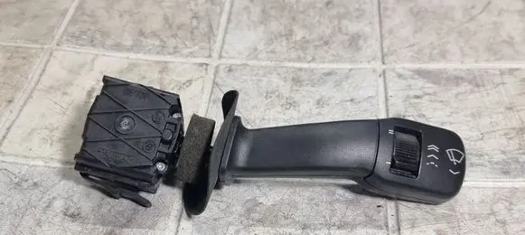 BMW 5 E39 Wiper control stalk 8360879