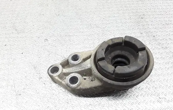 Ford Maverick Engine mount bracket YL846E037
