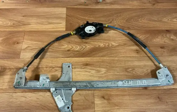 Peugeot 307 CC Front window lifting mechanism without motor 9634456880 27042004 1632