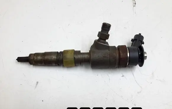 Peugeot 2008 I Fuel injector 0445110566