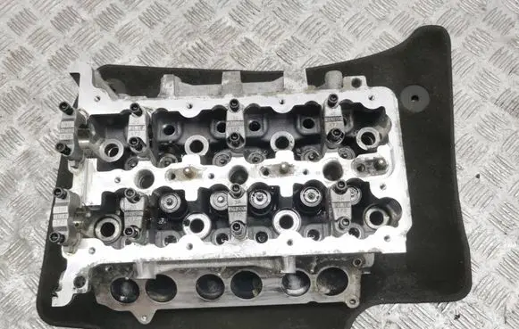 Maserati Ghibli Engine head 90352084F