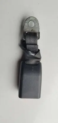 Peugeot 108 Rear seatbelt buckle