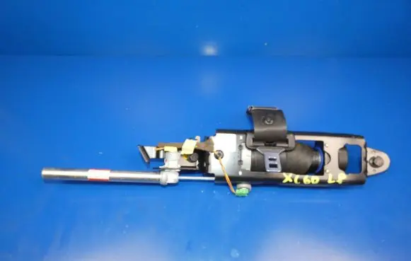 Volvo XC60 Front seatbelt 39817380 6299405