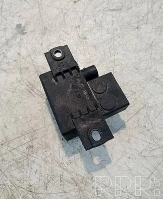 Mercedes-Benz E W211 Charging relay A0025426419 0332002167 12V400A