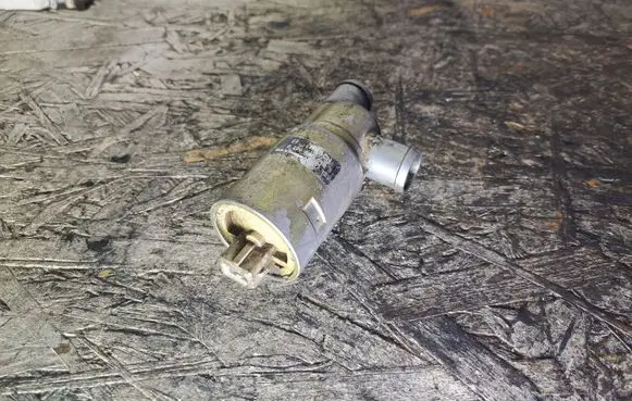 Volvo S70 V70 V70 XC Idle control valve (regulator) 0280140516