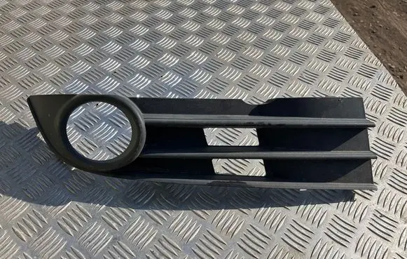 Volkswagen Touran I Front fog light trim/grill 1T0853666K