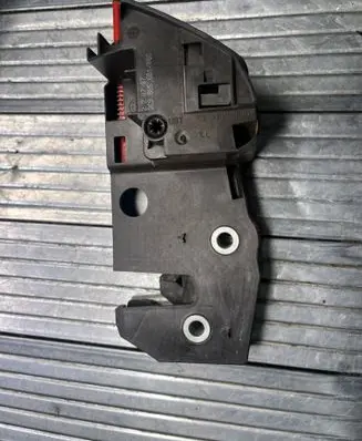 Volkswagen PASSAT B6 Seat back rest lock catch 3C9885681 220707