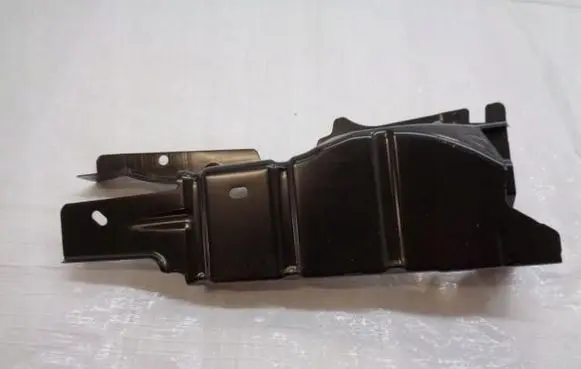 Peugeot 307 Fender mounting bracket 9834172480