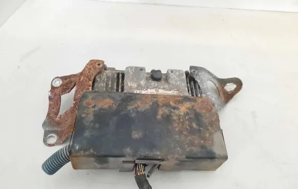 Toyota Yaris Engine control unit/module ECU 0261208936