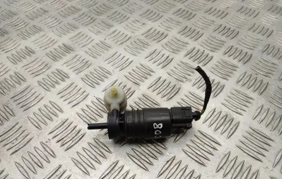 Volkswagen Tiguan Windscreen/windshield washer pump 1K6955651