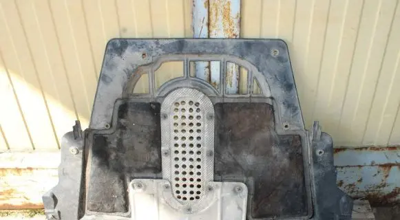 Alfa Romeo Giulietta Front underbody cover/under tray 50509474
