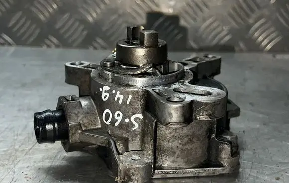 Volvo S60 Vacuum pump 31316688 0275237