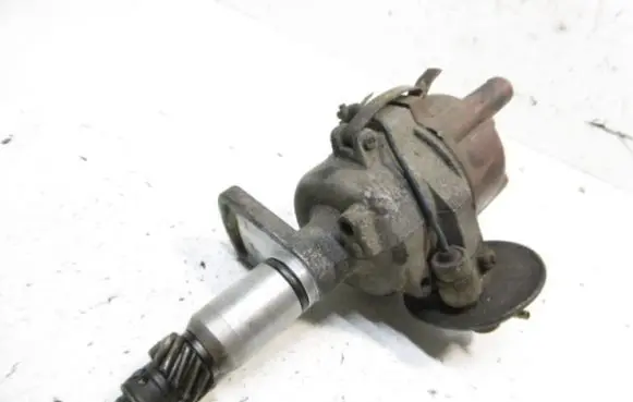 Datsun 1600-1800 Ignition distributor 33100-78410