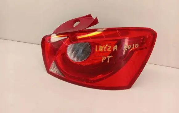 Seat Ibiza IV (6J,6P) Rear/tail lights