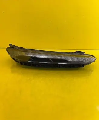 Hyundai Kona I Headlight/headlamp 92208J9600