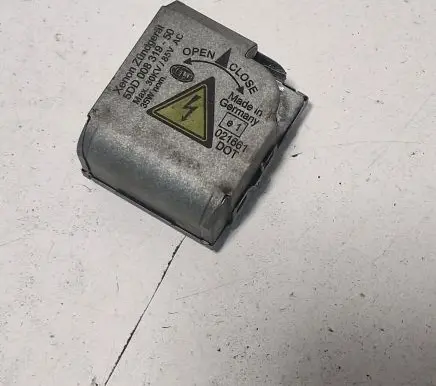 Audi A6 S6 C6 4F Headlight ballast module Xenon 5DD00831950