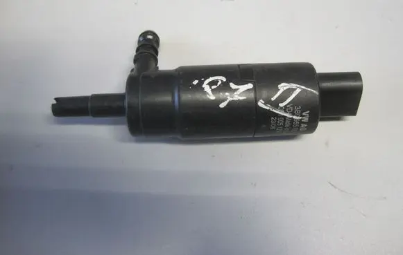 Audi Q7 4M Headlight washer pump 3B0955681
