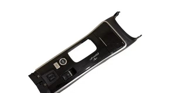 Mitsubishi Outlander Center console 