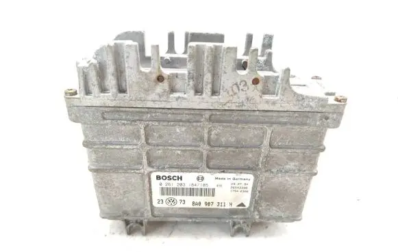 Volkswagen Golf III Engine control unit/module 8A0907311H 0261203184 26SA3398