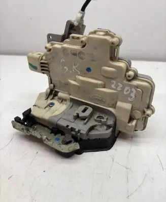 Audi A4 S4 B8 8K Rear door lock 8K0839015 2120824
